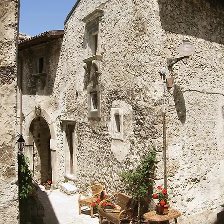 Lo Scalino Di Pietra بيت للعطل *