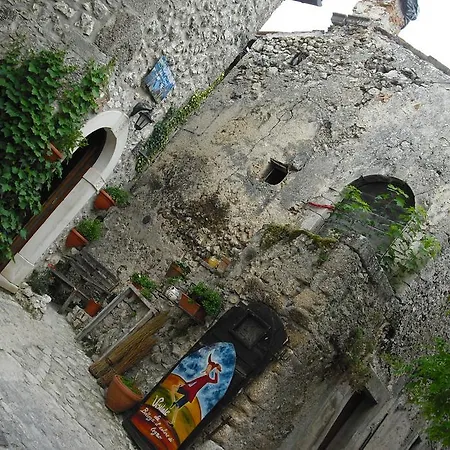 بيت للعطل Lo Scalino Di Pietra *