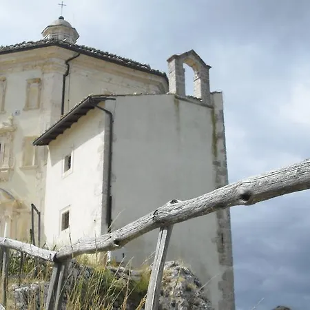 Lo Scalino Di Pietra