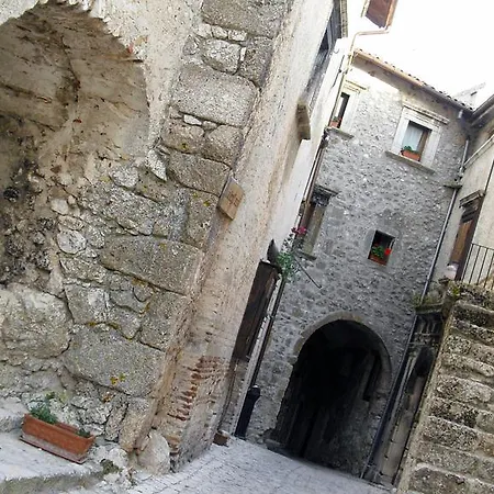 Lo Scalino Di Pietra بيت للعطل *