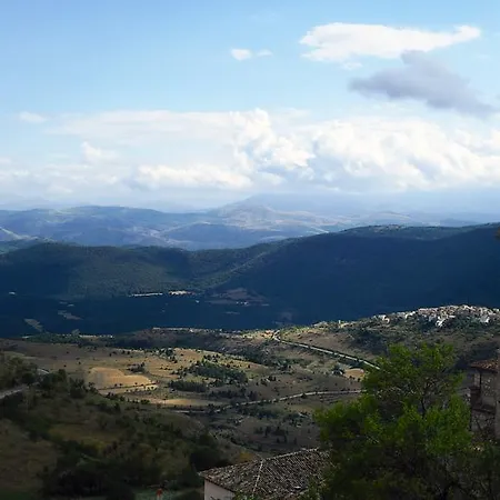 بيت للعطل Lo Scalino Di Pietra *
