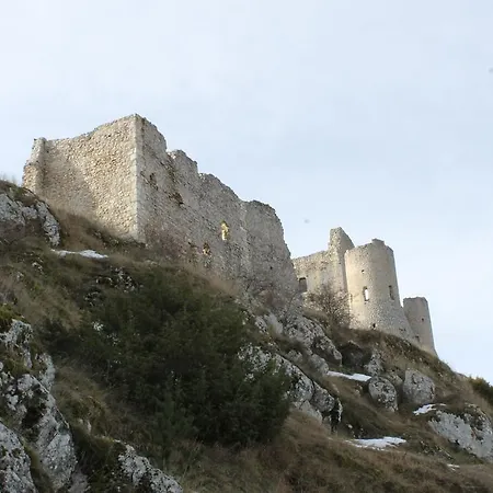 Lo Scalino Di Pietra