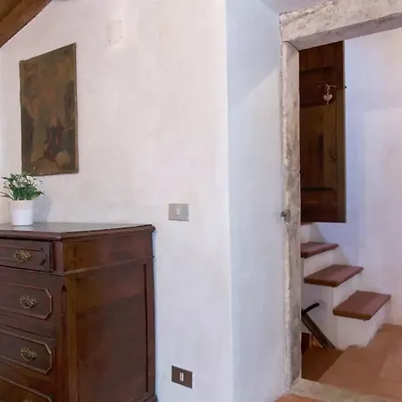 بيت للعطل Lo Scalino Di Pietra *